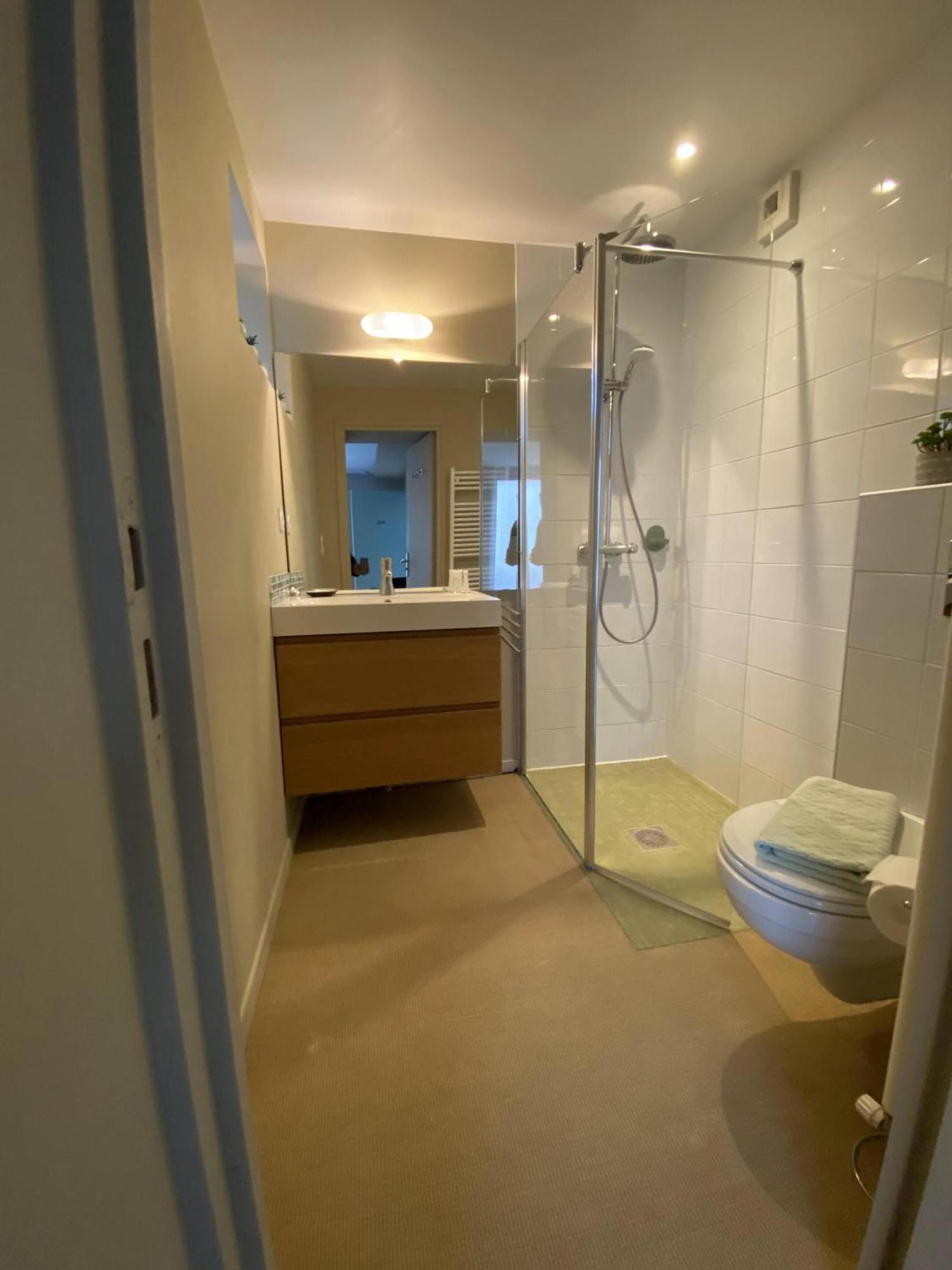 Au 10 Bed & Breakfast Luisant Habitación foto